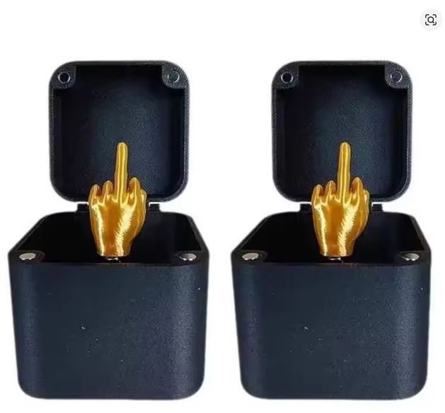 Pimasz Felugró Tréfa Doboz (Középső Ujj)